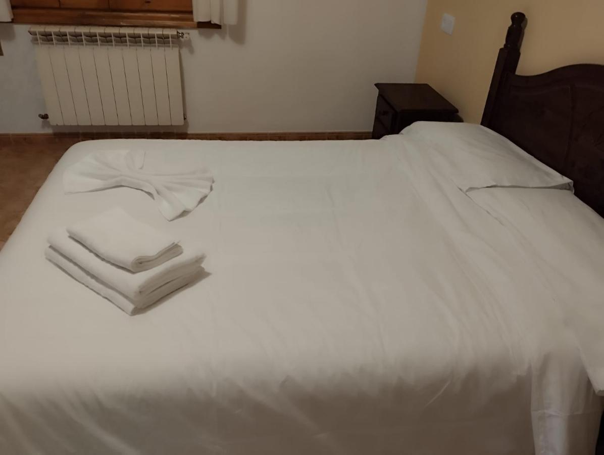 Estopinan del Castillo Hostal Estopinan מראה חיצוני תמונה